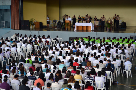 Cerca de 600 educatores de centros salesianos se hicieron presentes.