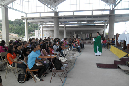 Jovenes en retiro de confirmación