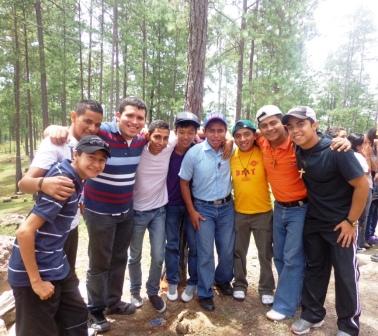 El  objetivo del campamento  fue la formación en valores y el trabajo en equipo