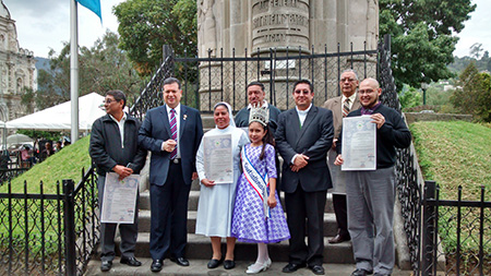 Homenaje a salesianos.