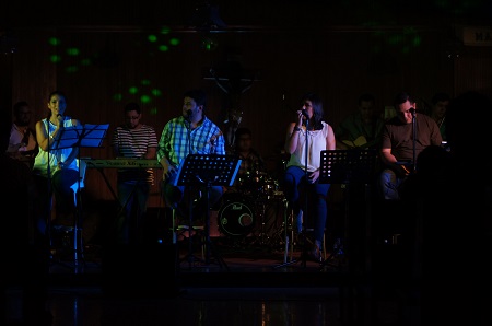 Maux Band.