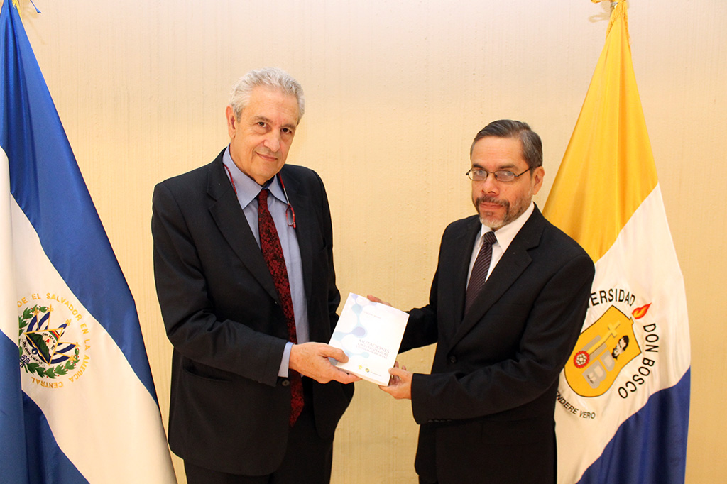Claudio Rama y su nuevo libro. 