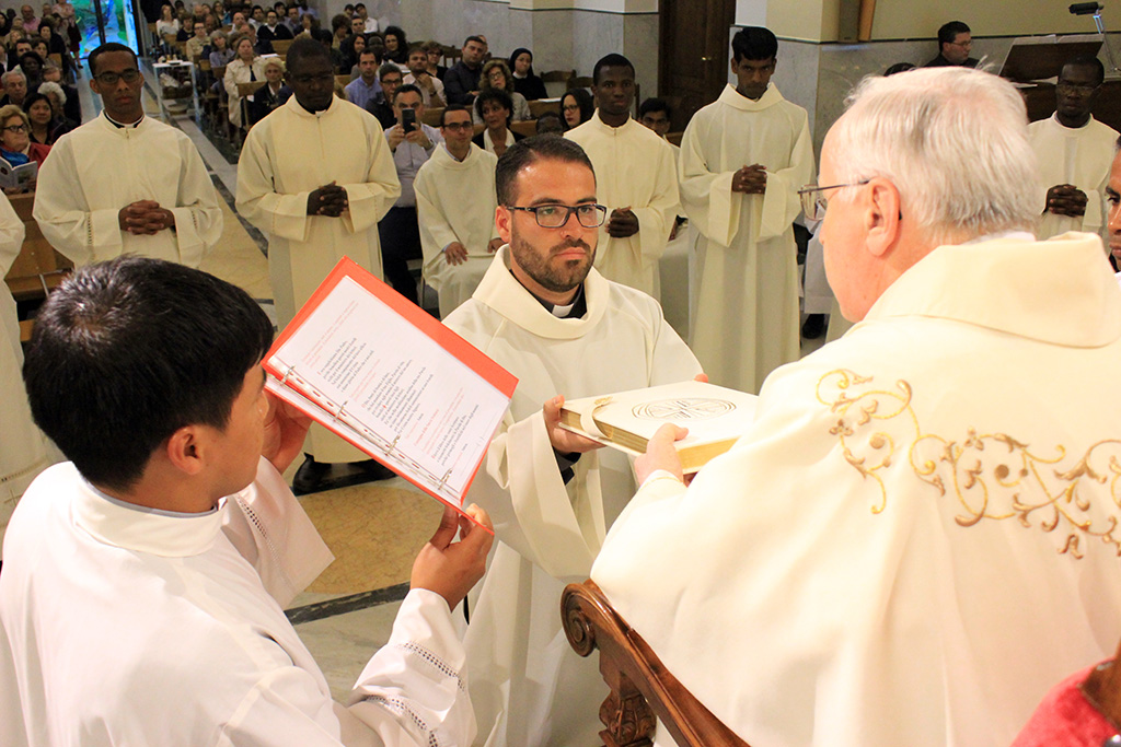 Orden del lectorado para Giuseppe Liano Pira SDB.