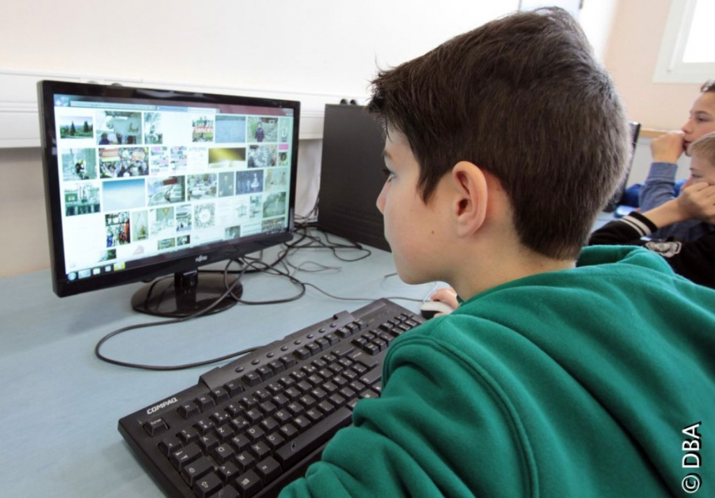 Mi hijo cree todo lo que lee en Internet.