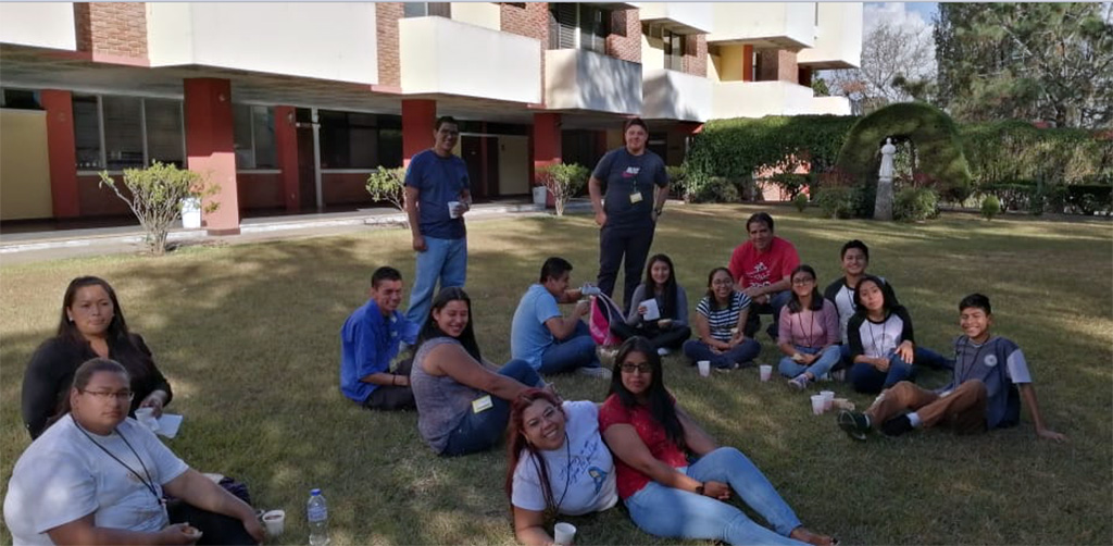 Escuela de laicos en el Filosofado Salesiano. 
