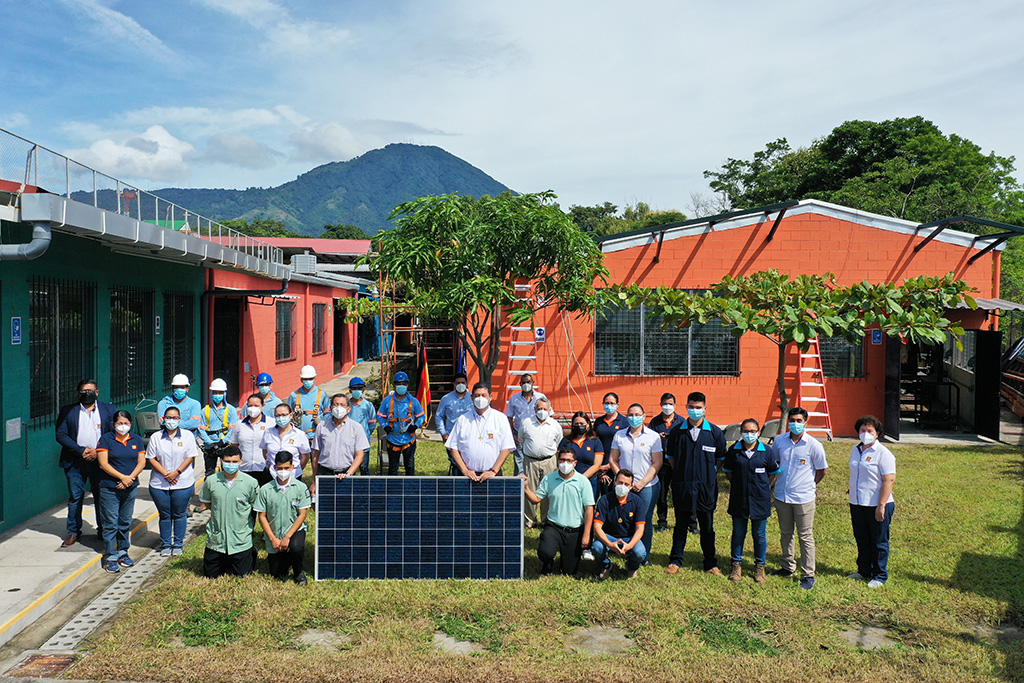 La energía solar es una alternativa que contribuye al cuidado del planeta.