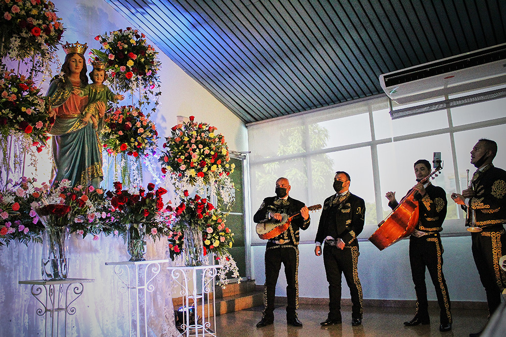 El 24 de mayo como es tradición en todas las casas salesianas se celebra con mucha alegría  la fiesta a María Auxiliadora.