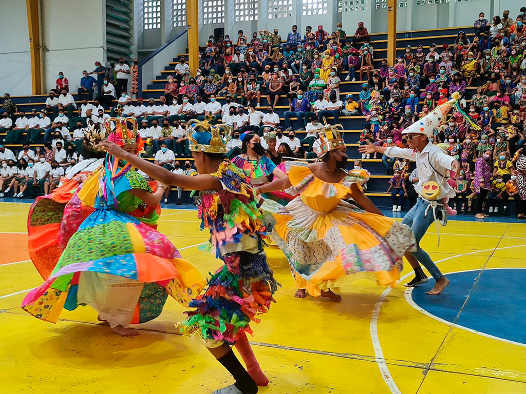 Estudiantes del ITDB celebraron el día de la Etnia Negra.