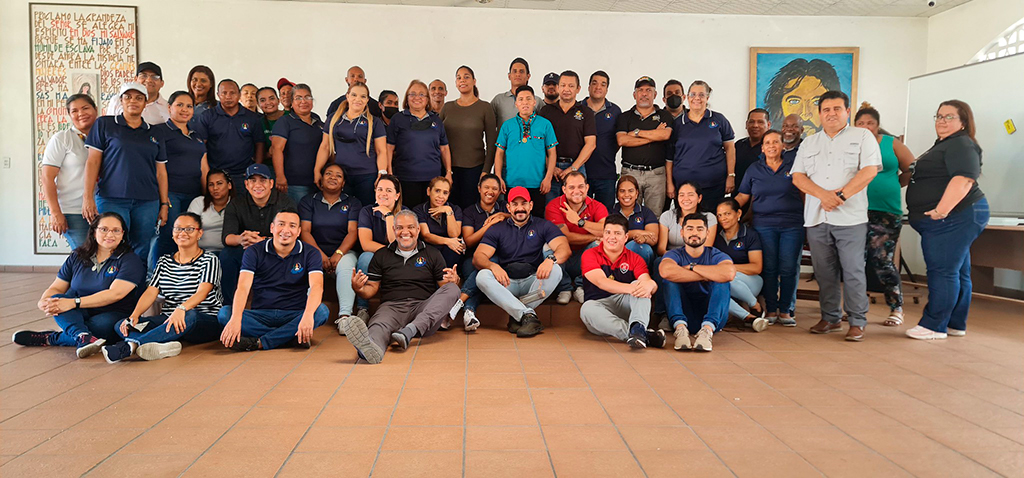 Colaboradores del Instituto Técnico Don Bosco en Panamá.