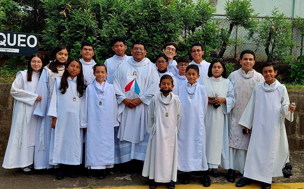 Santo Domingo Savio es patrono de los monaguillos.