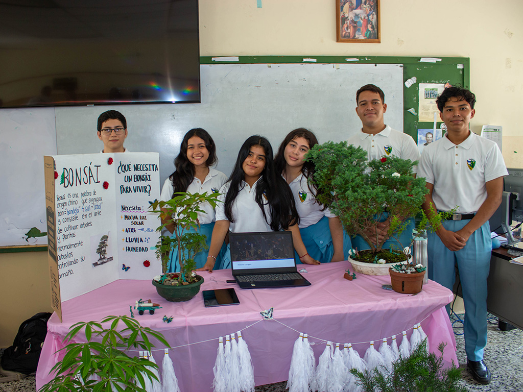 Cada año, la Semana de la Juventud demuestra ser un evento memorable para todos los alumnos, especialmente para la Promoción 2023, que reúne la ciencia, el arte y la espiritualidad, elementos característicos de una casa Salesiana.