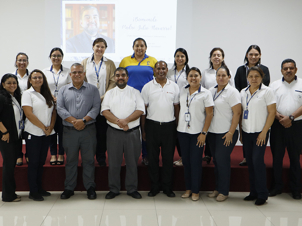 La visita del Padre Julio Navarro fue una oportunidad para fortalecer la comunión y la colaboración entre los miembros de la comunidad salesiana y la comunidad educativo-pastoral de Ciudadela Don Bosco.