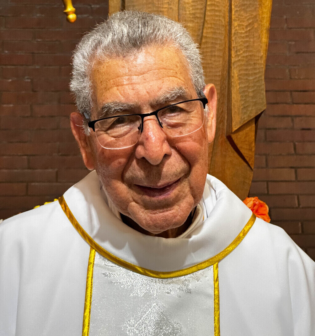 El padre Eduardo Castro, SDB, celebró sus 60 años de ordenación sacerdotal junto a la comunidad de la Parroquia San Juan Bosco en la Ciudad de Guatemala. Su testimonio de vida y vocación continúa inspirando a los que le rodean.