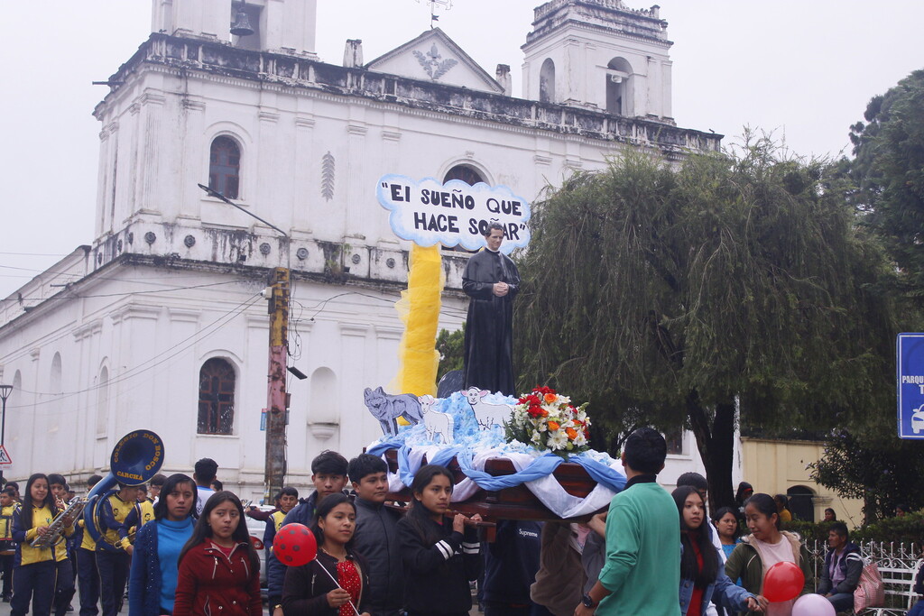 Los estudiantes del Colegio Salesiano Don Bosco de Carchá celebró el día de San Juan Bosco. 