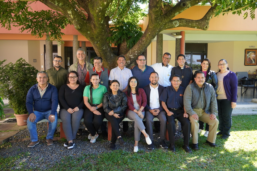 Del 5 al 8 de febrero el equipo integrado: Opción Preferencial y Formación para el Trabajo se reunieron en Ayagualo para definir el plan de acción 2024 – 2025. 