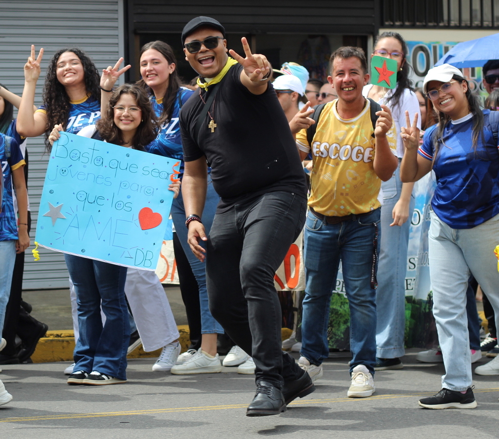 El Movimiento Juvenil Salesiano (MJS) del Centro Don Bosco participa en las festividades del Jubileo Juvenil Diocesano, haciendo prevalecer la alegría y la espiritualidad salesiana.