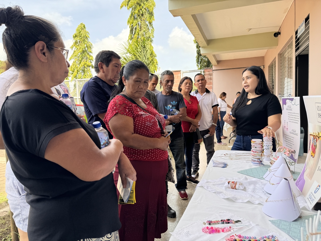La segunda edición de Expo-Servicios FUSALMO llegó a Santa Ana con la participación de líderes y referentes comunales.