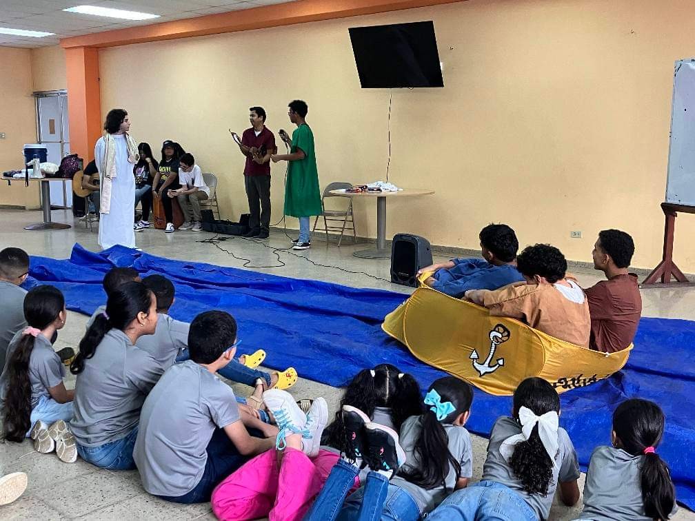 Los niños participaron en dinámicas, momentos de oración y actividades de reflexión para prepararse para la Primera Comunión.