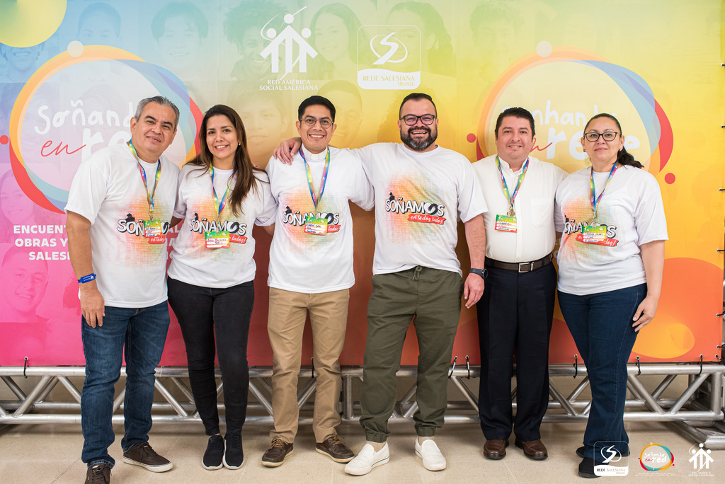 La delegación de la Inspectoría de Centroamérica (CAM) durante el Encuentro Continental de Obras y Servicios Sociales Salesianos de América, en Aparecida, Brasil.