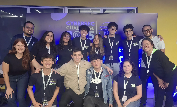  Estudiantes del CTP Don Bosco junto a sus profesores participaron en la final del CyberSec Challenge 2025 en Texas Tech University, destacando por su talento, compromiso y espíritu salesiano en el ámbito de la ciberseguridad.