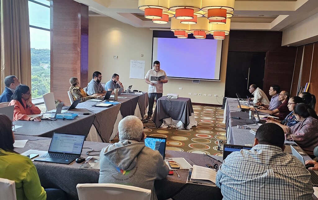 Miembros del Consejo Educativo y Pastoral trabajan en la definición del POA 2026 durante la jornada estratégica en el Instituto Técnico Don Bosco.