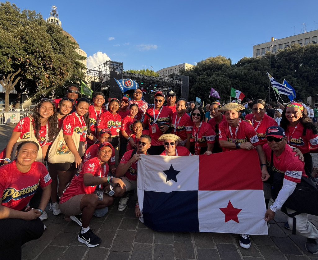 Miembros de la delegación de Panamá de la Inspectoría Salesiana Divino Salvador (CAM), viven con entusiasmo el Jubileo de los Jóvenes 2025 en Roma. 