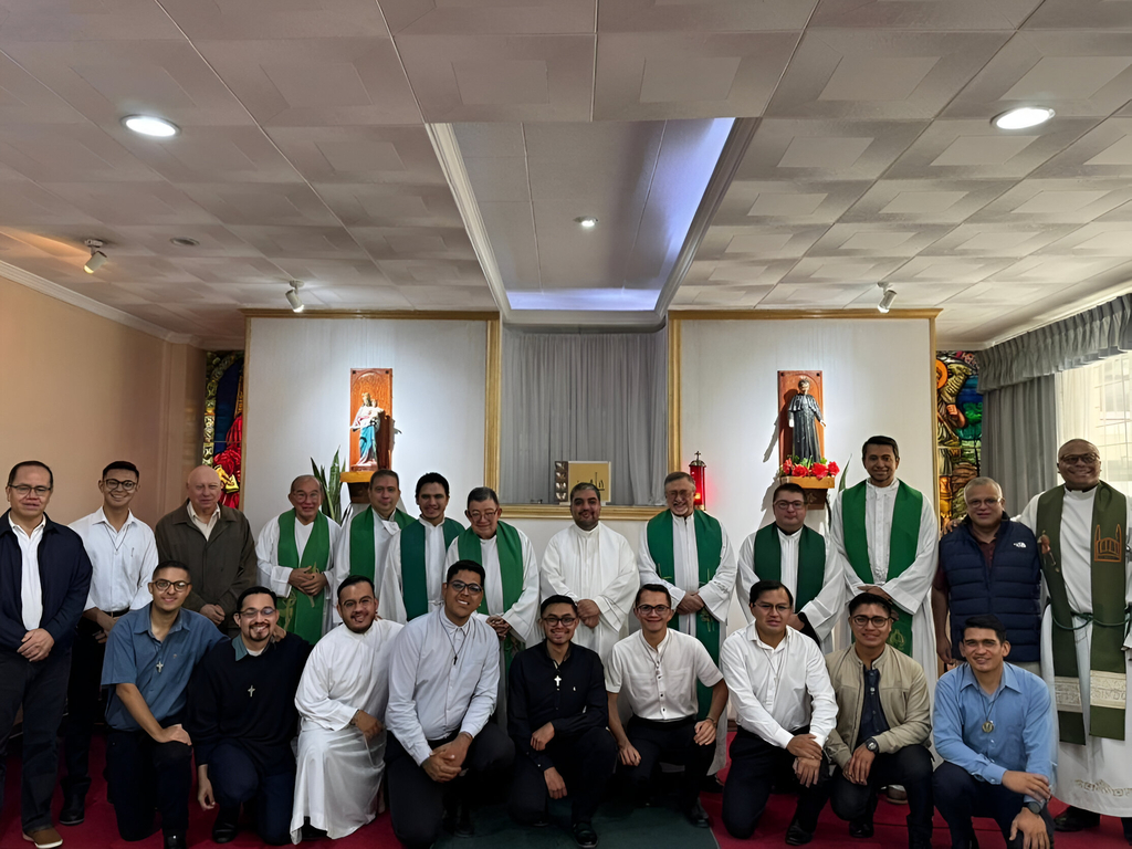  El Consejo Inspectorial compartió un momento fraterno con los aspirantes que culminaron su proceso formativo 2025 en el Centro Salesiano Santo Domingo Savio de Cartago, reafirmando su cercanía y apoyo en el camino vocacional.