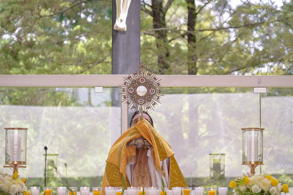 La celebración fue una oportunidad para que la comunidad expresara su amor a Jesús Eucaristía y reafirmara su compromiso de vivir con mayor intensidad el misterio de su presencia real en la hostia consagrada.